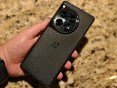 The OnePlus 12 in “Silky Black”
Anshel Sag